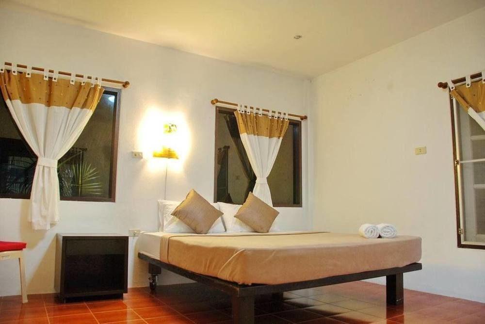 Sand Beach Bungalow Hotel 3*